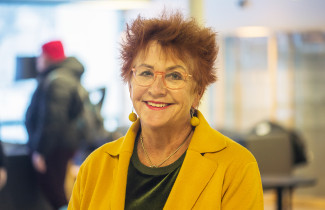 Professori Nina Sajaniemi.