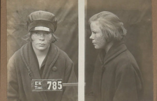 Pidätetty punapakolaistyttö.