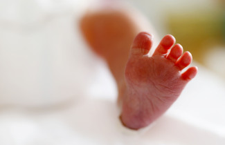 Vauvan varpaat.