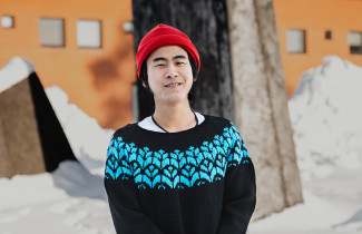 Villapaita UEF logolla.