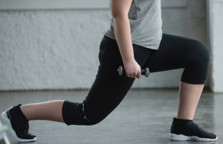 Lunges with dumbbells.