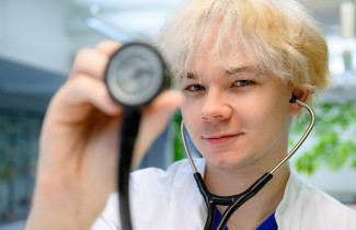 UEF-lähettiläs Viljam Tiainen