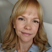 Profiilikuva: Salla-Mari Karppinen