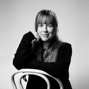 Profile picture: Riikka Malin