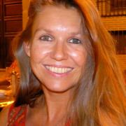 Profile picture: Alexandra Simon