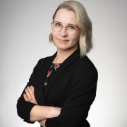 Profile picture: Sari Taponen