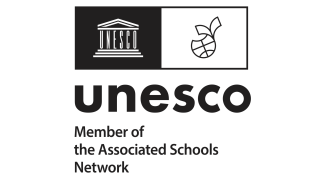 Unesco-koulu logo.