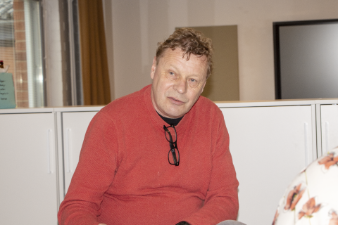 Pekka Kanninen eläkkeellejäämiskahveilla v. 2021