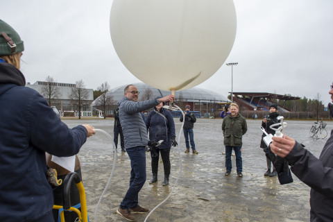 Sääpallon lähetys.