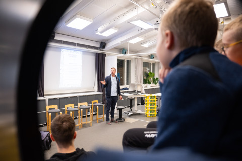 Sampo Forsström norssin koululla.