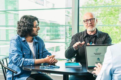 UEF EMBA kuvituskuva