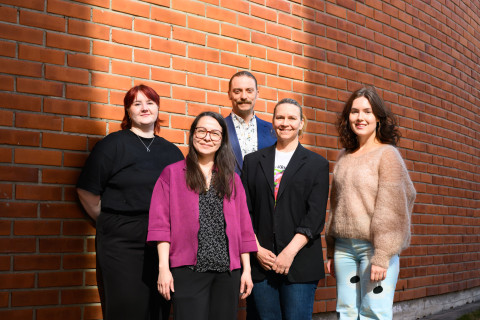 Ryhmäkuva: Oona Haapaniemi, Mariko Sato, Matti Jutila, Kaari Mattila ja Karoliina Virtanen.