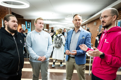 Mikko Sipola, Advocacy Officer of the technical physics students’ association Kvantti ry, Markus Varviala, Chair of the environmental science students’ association Hyeena ry, Touko Apajalahti, Head of Education Policy at Technology Industries of Finland and Mikko Salo, Chief Executive Officer of the Chemical Industry Federation of Finland.