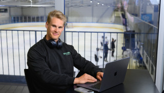 Avoimen yliopiston opiskelija Mikko Jokinen