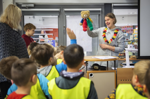 Esikoululaiset tutustuvat saksan opintoihin