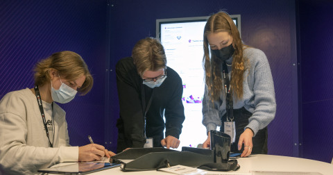 Oppilaat Yrityskylässä.