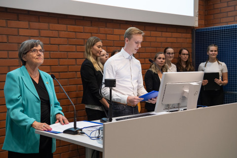 Hammaslääketieteen 50-vuotisjuhla.