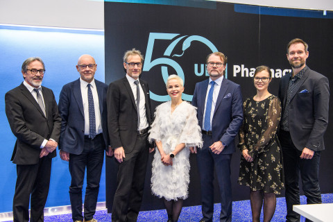 Toivo Naaranlahti, Arto Urtti, Jussi Pihlajamäki, Inka Puumalainen, Jarkko Ketolainen, Kristiina Huttunen ja Jarkko Rautio Kuopion farmasian 50-vuotisjuhlaseminaarissa.