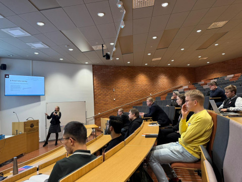 Seminaari. Kuva Anne-Maria Kankaisto.