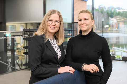 Maija Dahlberg ja Kaari Mattila.