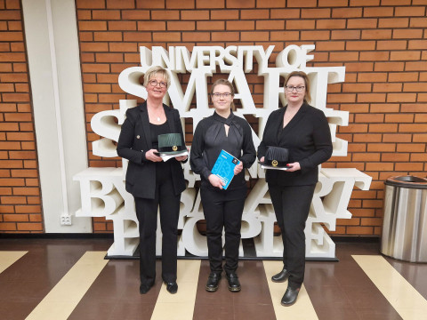 Johanna Arola, Sonja Koivukoski ja Leena Latonen.