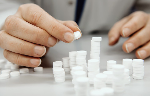 Kuvituskuva lääkepillereitä