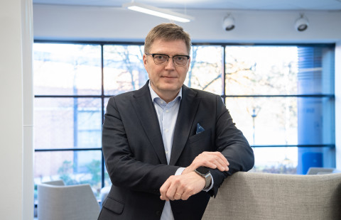 Rehtori Jukka Mönkkönen