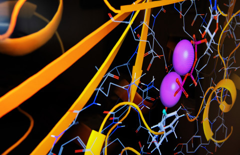Molekyylimalli tietokoneen näytöllä.