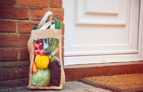 Ruokakuljetus ovella