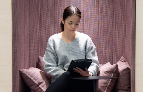 Student working in the UEF Library.