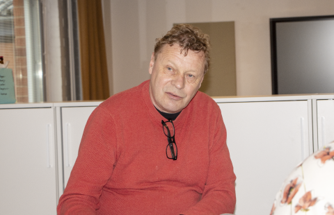 Pekka Kanninen eläkkeellejäämiskahveilla v. 2021