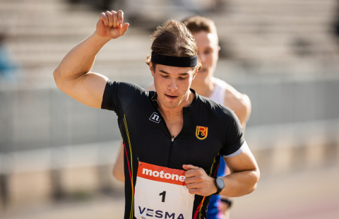 Santeri Örn running.