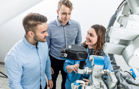 Researchers at Microsurgery Center of Eastern Finland. Photo Kuopio University hospit, Brande Oy.