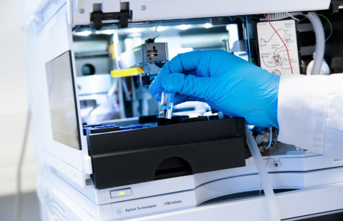 Farmasian tutkimuslaite kuvattuna Meditekniassa.