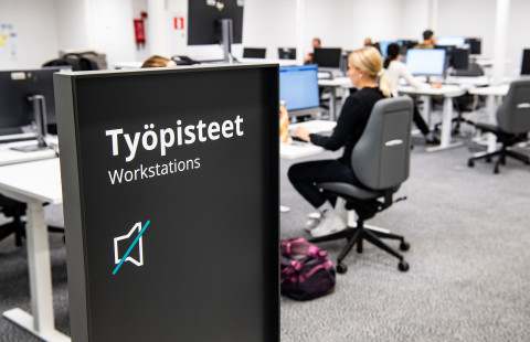 Kuopion kampuskirjaston tietokonealue