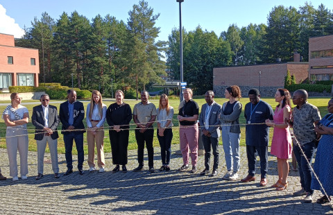 Ryhmäkuva ECCR-kurssin osallistujista.