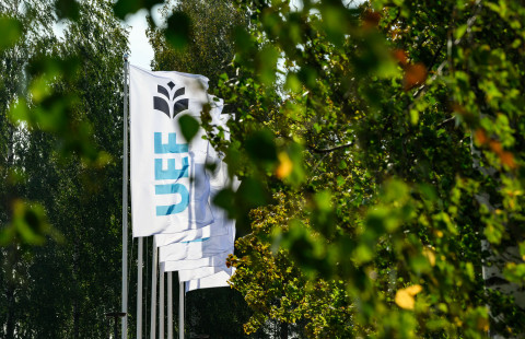 Itä-Suomen yliopiston liput.