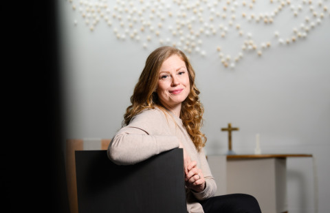 Sini Mikkola Agoran kappelissa.