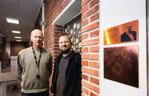 Janne Pietarisen muistoteos Educalla.